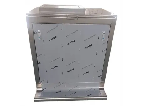 كابينة محطة تشغيل أرضية قائمة مع سطح هندسي مائل، سلسلة CBXM Freestanding Operator Console Enclosure (Sloped Top Enclosure)