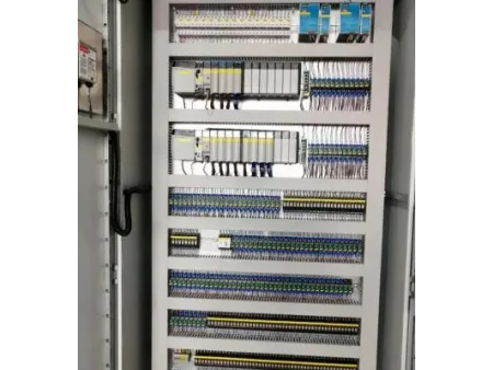 كابينة لوحة تحكم PLC مخصصة حسب الطلب PLC Control Panel