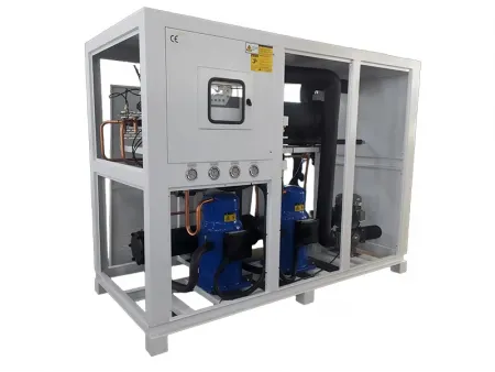 مبرد منخفض الحرارة مُبرَّد بالماء (شيلر تبريد بالماء مع ضاغط لولبي/ مكبسي) Water-Cooled Low-Temp Chiller
