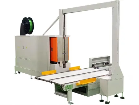 ماكينة عمودية آلية لتحزيم المنصات (لتحزيم البضائع على المنصات) Automatic Vertical Pallet Strapping Machine