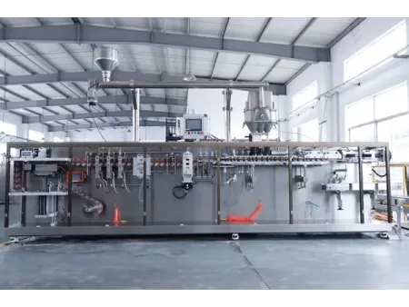 ماكينة تعبئة أكياس مسطحة HFFS ذات فوهتين