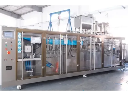 ماكينة تعبئة أكياس الفوهات HFFS ذات فوهتين للتعبئة