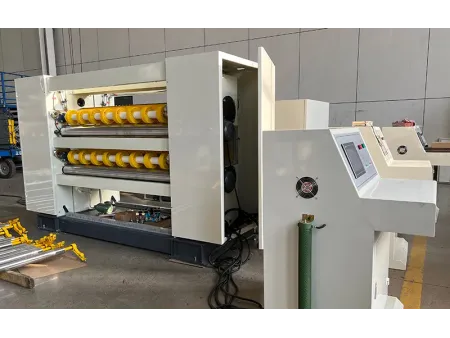 ماكينة القطع العرضي ذات التحكم الرقمي للكرتون المضلع