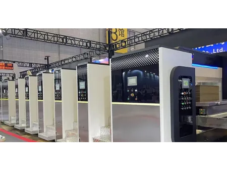 ماكينة طباعة فليكسو على الألواح الكرتونية المضلعة (السيرفو، مع طي ولصق)