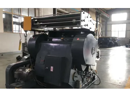 ماكينة تكسير الكرتون (دبابة تكسير)