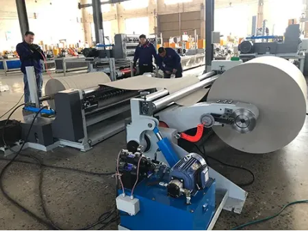 ماكينة تصنيع رولات الكرتون (الكور)