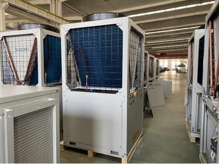 شيلر مبرد هواء مع ضاغط سكرول مدمج (صغير)- بقدرة من 10 إلى 45 كيلووات Mini Type Air Cooled Scroll Chiller and Heat Pump, 10kW-45kW