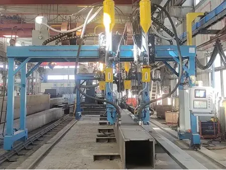 محطة لحام كمر الحديد (مع تتبع الليزر للخط اللحامي) Laser Seam Tracking Beam Welding Station (Gantry & Cantilever)