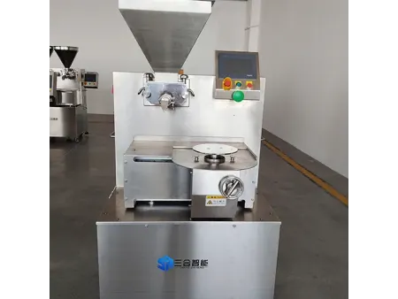 ماكينة تغطية وتزيين الكيك CT608-A Cake Icing Machine (Single Station)