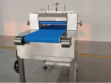 ماكينة تقطيع الكيك الأفقية CU480 Horizontal Cake Slicer (Cake Slabber)
