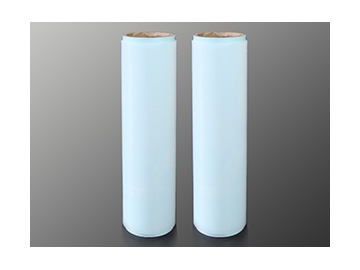 خط بثق فيلم التغليف PE بخمس طبقات و2 أعمدة لف  5-Layer PE Cling Film Line