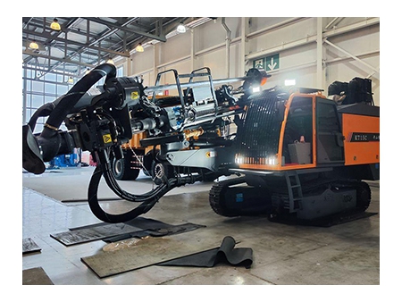 معدة حفر هيدروليكية  DTH متكاملة، KT15C Integrated Down the Hole Drill Rig