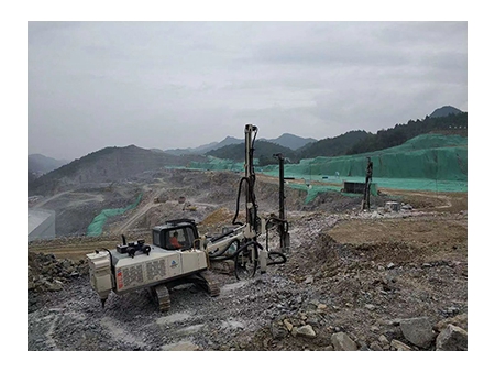 معدة حفر سطحي بمطرقة علوية، TPR100 Surface Top Hammer Drill Rig