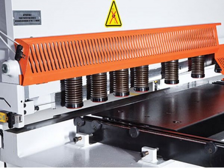 آلة القص الهيدروليكية CNC بإنحدار متغير