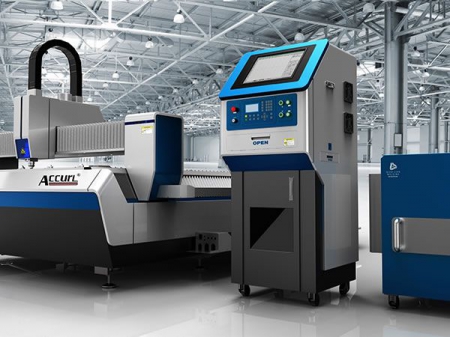 آلة قطع المعادن بليزر الألياف CNC (700w)