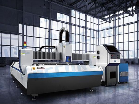 ماكينة CNC لقطع الأنابيب المعدنية بألياف الليزر 500W IPG