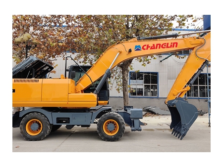حفارة العجلات  GHT215W