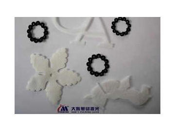 ماكينة تقطيع ليزر CO2 بالتغذية الذاتية 1700مم×950مم، CMA1810-FET-C