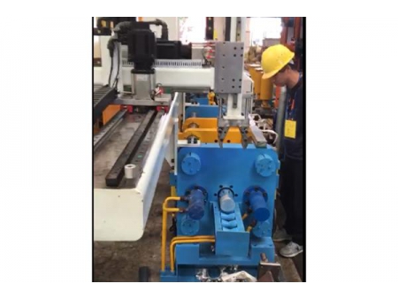 ماكينة إزالة الطبقة المؤكسدة على الألمنيوم ( إزالة فيلم الأكسيد على الألومنيوم) Aluminum Billet Removing Surface Oxide Film (Billet Deoxidizing and Descaling Machine, Peeling Aluminium Oxide Layer)