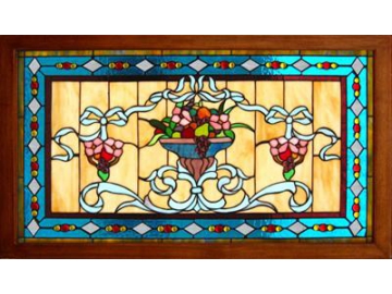 نوافذ فوق الباب من الزجاج الملون