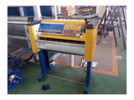 جهاز غسيل دعاسات السيارات  Car Mat Washer