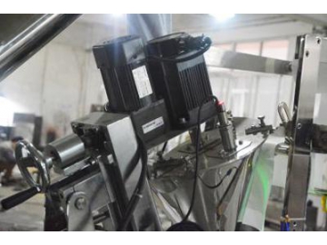 ماكينة تعبئة وتغليف البودرة (ماكينة تعبئة رأسية وزنية MK-388FM)                   Weighing Packaging Machine (VFFS Machine)