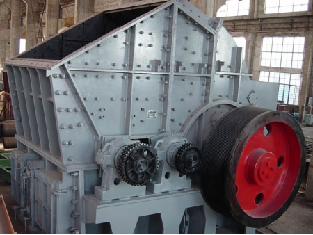 ماكينة تكسير ذات المطرقة Hammer Crusher