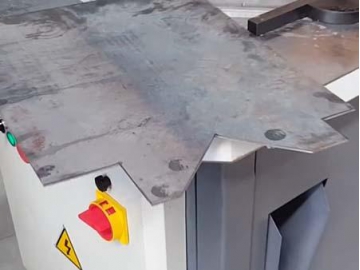 خلاعة صاج هيدروليك  Hydraulic Corner Notcher