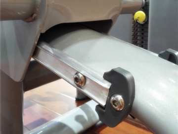 آلة الضغط لتمرين الإكتاف