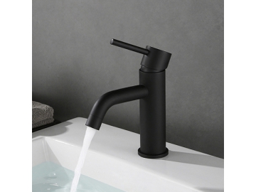 خلاط مغسلة بمظهر أسود مطفي بعنق طويل SW-BFS014                     Swan handle matte black basin faucet