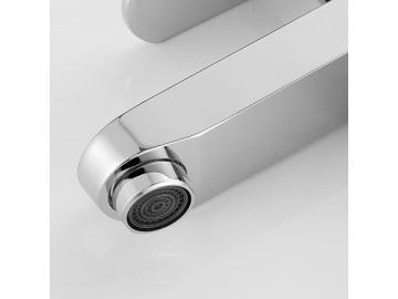 خلاط مغسلة طويل بمظهر الكروم المصقول SW-BFS008(2)                     Tall vessel sink faucet in chrome polished finish