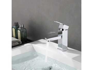 خلاط مغسلة بمظهر الكروم المصقول SW-BFS001(1)                     Single handle basin faucet in chrome polished finish