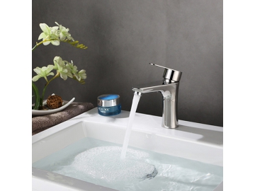 خلاط حوض غسيل بمظهر الكروم المصقول SW-BSS003                     Sink Faucet in chrome polished finish