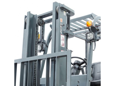 رافعة شوكية كهربائية ذات أربع عجلات  4-wheel Electric Forklift Truck