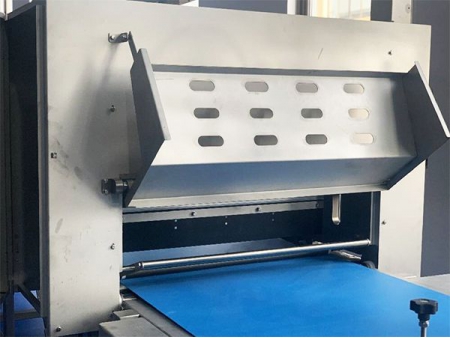 خط إنتاج معجنات الباستري الآلي  Automatic Pastry Make-Up Line