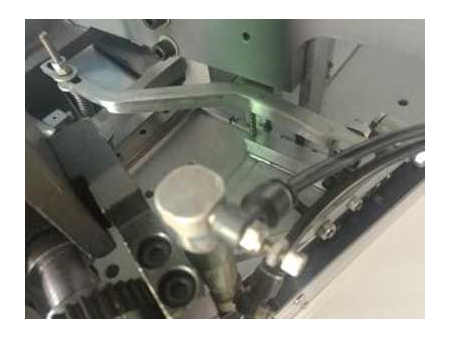 ماكينة ربط خيط كرت التعليق، LM-LY3                       Automatic Hang Tag Stringing Machine