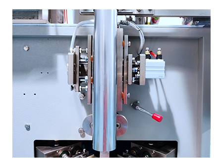 ماكينة تعبئة وتغليف بالنظام الحجمي، لتعبئة المكسرات والفواكه والبسكويت.. إلخ    Vertical Form Fill Seal Machine with Volumetric Cup Filler